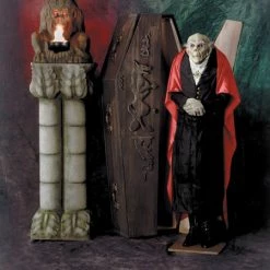Gag Studios Decorations & Props Coffin Dracula Upright