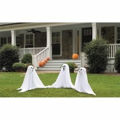 Fun World Decorations & Props Ghosts On Posts Color Changing Props